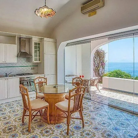 Apartment La Spiaggia Bianca Conca dei Marini